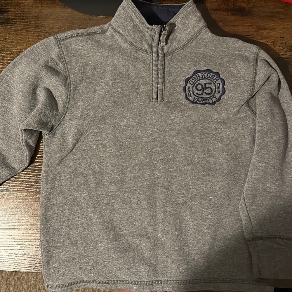 Boys Oshkosh Bgosh zip up sweater hoodie size 6